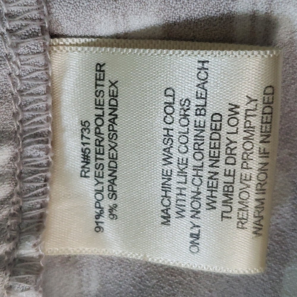 Beige Patterned Cropped Pants - image 3